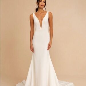 Tara Lauren “Giles” Wedding Dress- Size 10